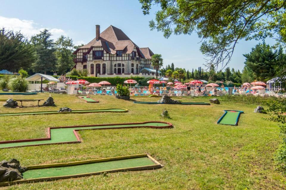 Chateau Cazaleres Holiday home Daumazan-sur-Arize